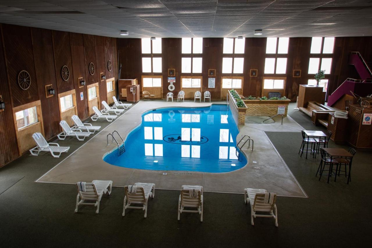 Carriage House Country Club Hotel Pocono Manor Kültér fotó